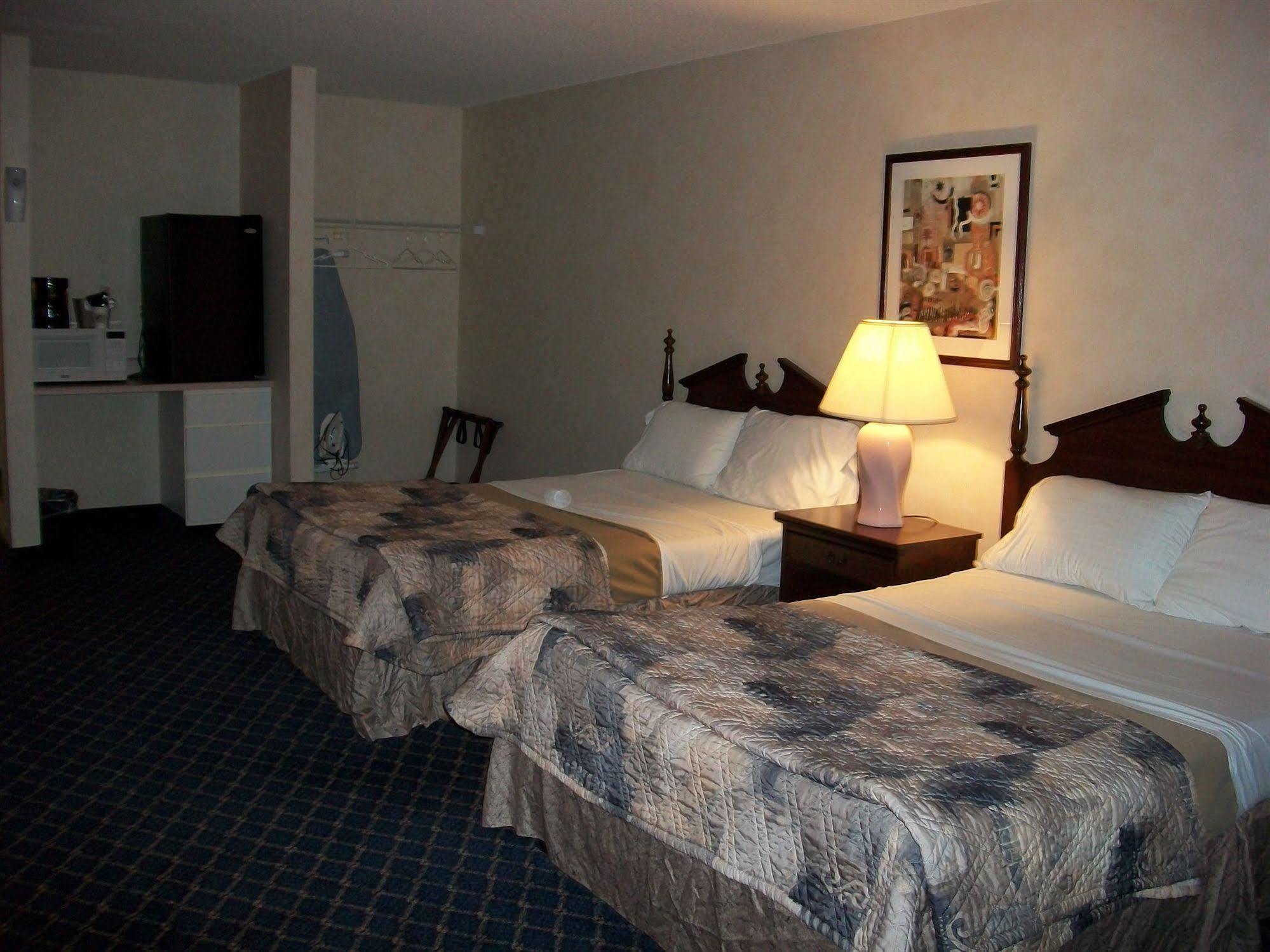 Regency Inn & Suites West Springfield Luaran gambar