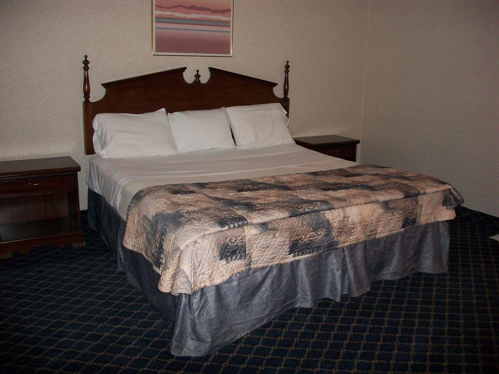 Regency Inn & Suites West Springfield Luaran gambar